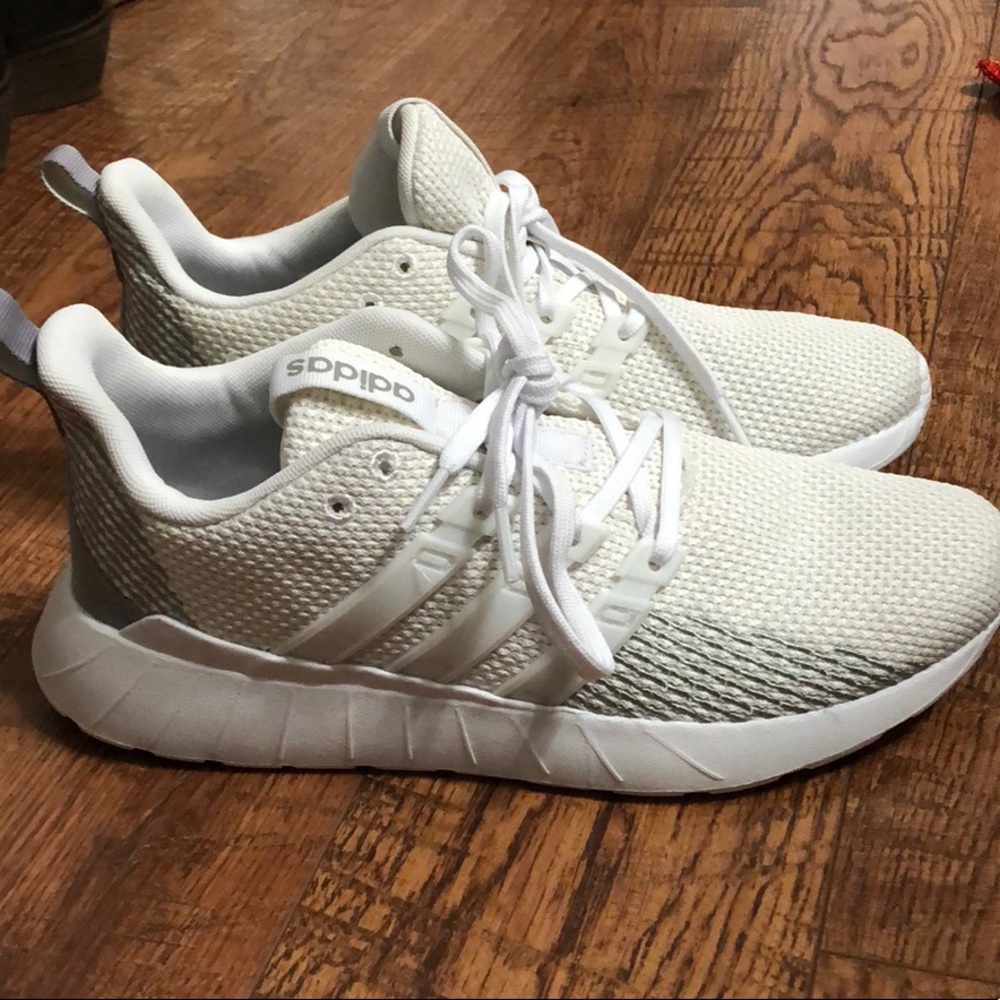 Adidas White Tennis Shoes Size 7